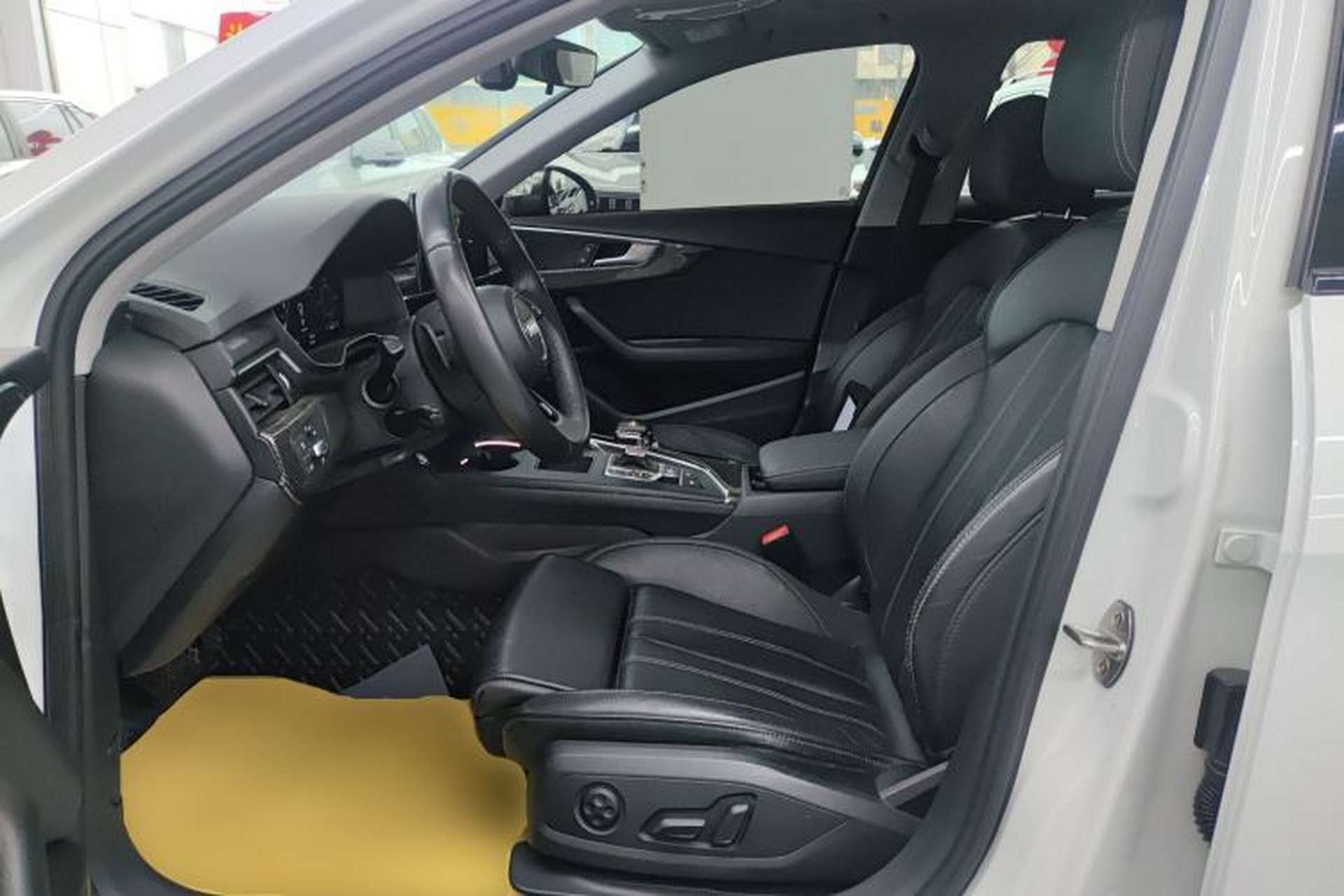 Used Audi A4L 2020 40 TFSI Fashion Dynamic Model Left Front Seat