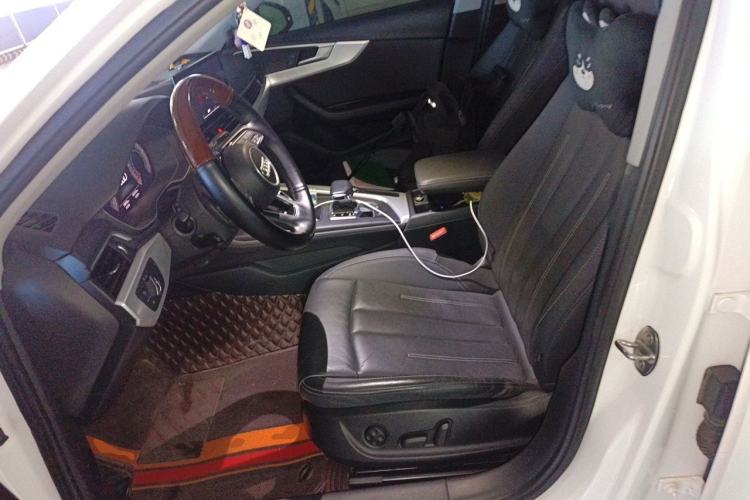 Used Audi A4L 2020 40 TFSI Fashionable and Elegant Model Left Front Seat