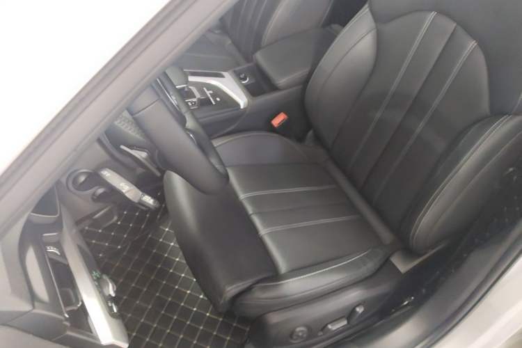 Used Audi A4L 2020 40 TFSI Fashion Dynamic Model Left Front Seat