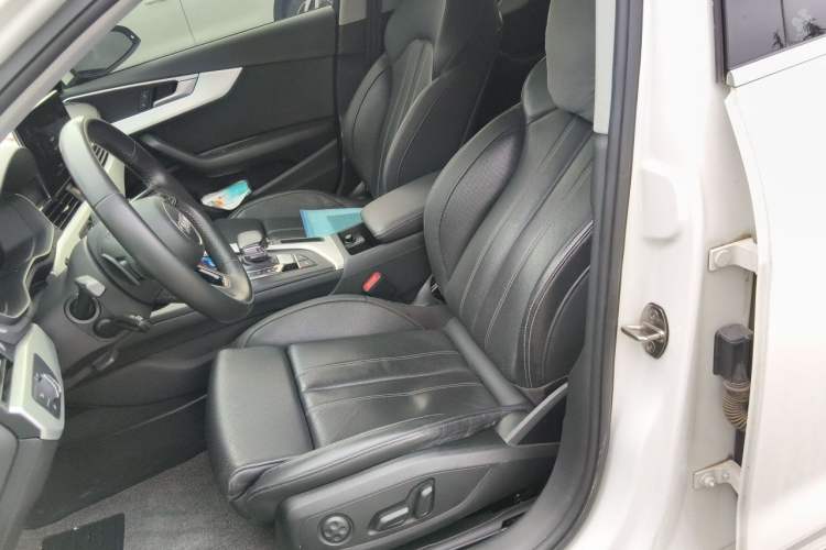 Used Audi A4L 2020 40 TFSI Fashion Dynamic Model Left Front Seat