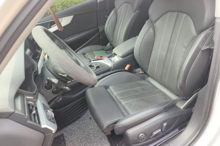 Used Audi A4L 2020 40 TFSI Luxury Dynamic Model Left Front Seat
