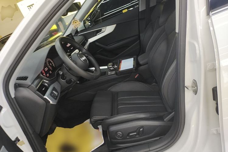 Used Audi A4L 2020 40 TFSI Fashion Dynamic Model Left Front Seat