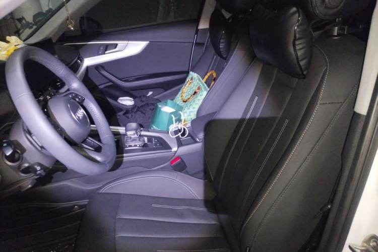 Used Audi A4L 2020 40 TFSI Fashionable and Elegant Model Left Front Seat