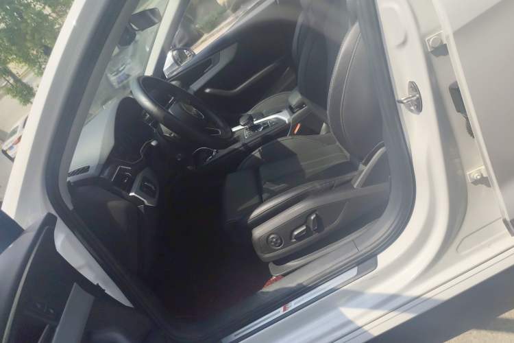 Used Audi A4L 2020 40 TFSI Fashion Dynamic Model Left Front Seat
