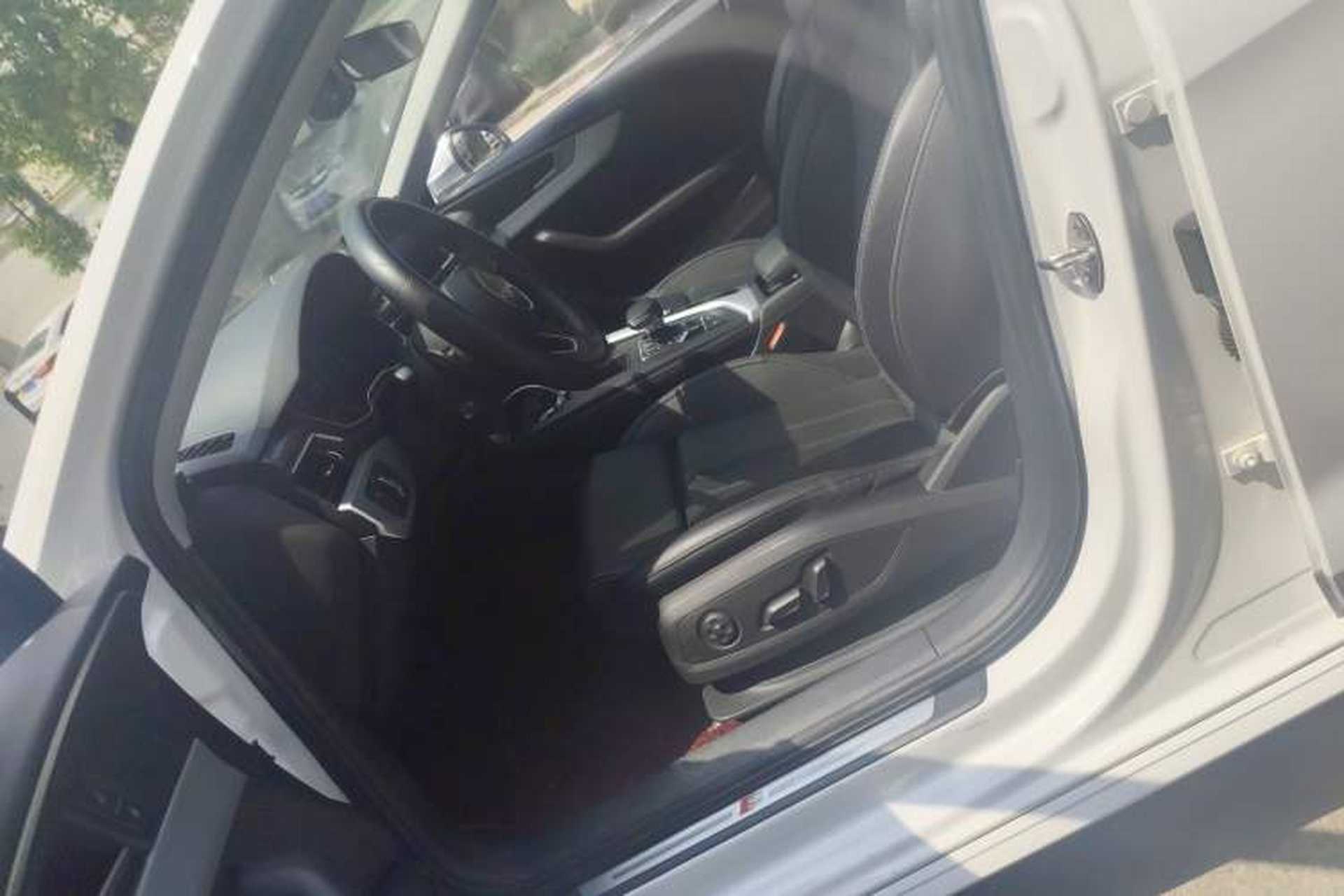 Used Audi A4L 2020 40 TFSI Fashion Dynamic Model Left Front Seat