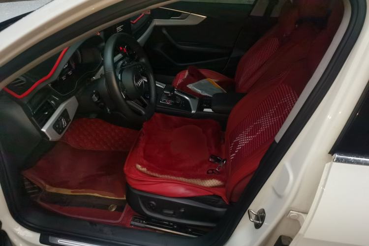 Used Audi A4L 2020 40 TFSI Fashionable and Elegant Model Left Front Seat