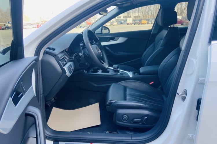 Used Audi A4L 2020 40 TFSI Fashion Dynamic Model Left Front Seat