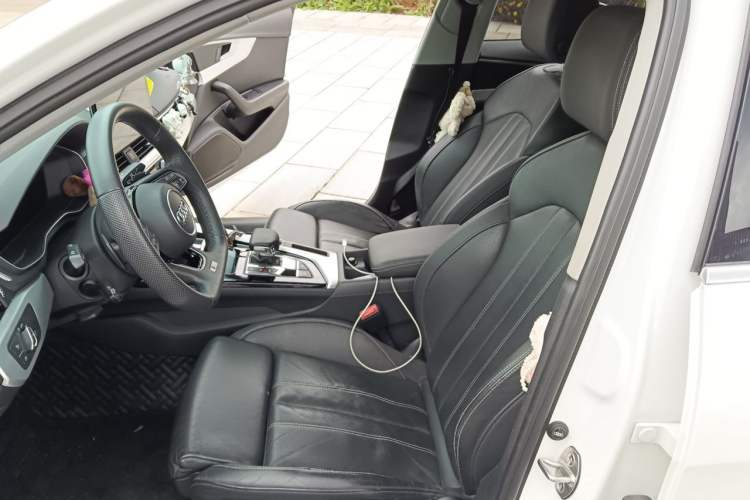 Used Audi A4L 2020 40 TFSI quattro Luxury Dynamic Model Left Front Seat