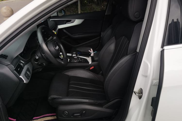Used Audi A4L 2020 40 TFSI Fashion Dynamic Model Left Front Seat