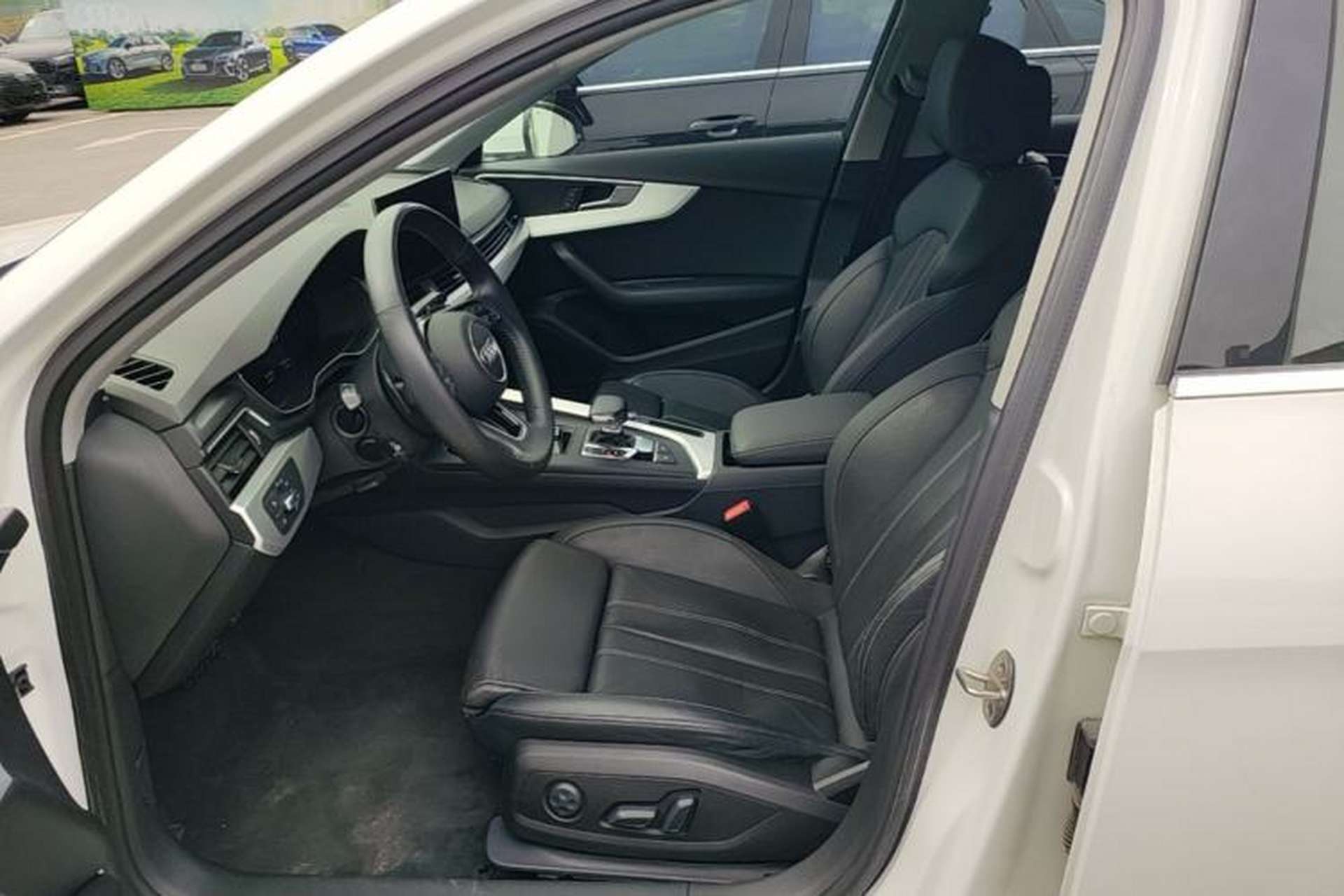 Used Audi A4L 2020 40 TFSI Fashion Dynamic Model Left Front Seat
