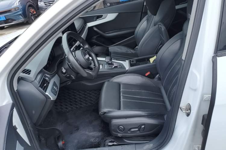 Used Audi A4L 2020 40 TFSI Fashion Dynamic Model Left Front Seat