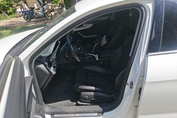 Used Audi A4L 2020 40 TFSI Luxury Dynamic Model Left Front Seat