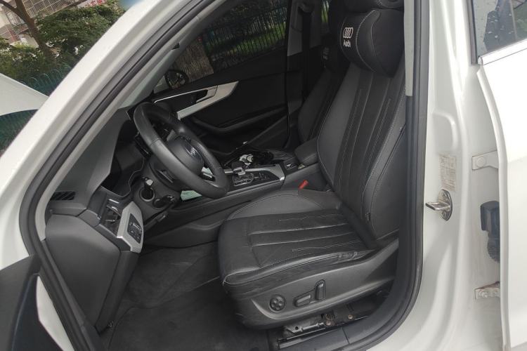 Used Audi A4L 2020 40 TFSI Fashionable and Elegant Model Left Front Seat