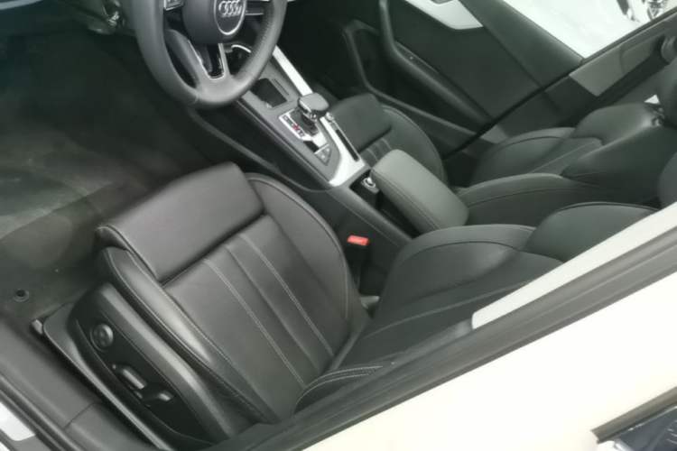 Used Audi A4L 2020 40 TFSI Fashion Dynamic Model Left Front Seat