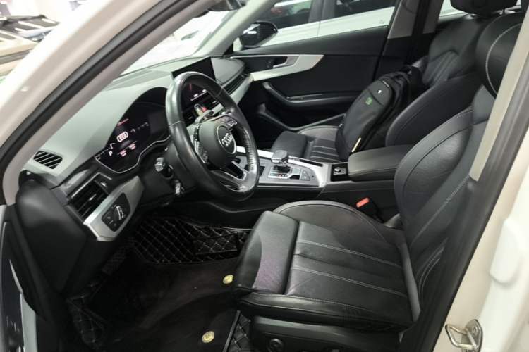 Used Audi A4L 2020 40 TFSI Fashion Dynamic Model Left Front Seat