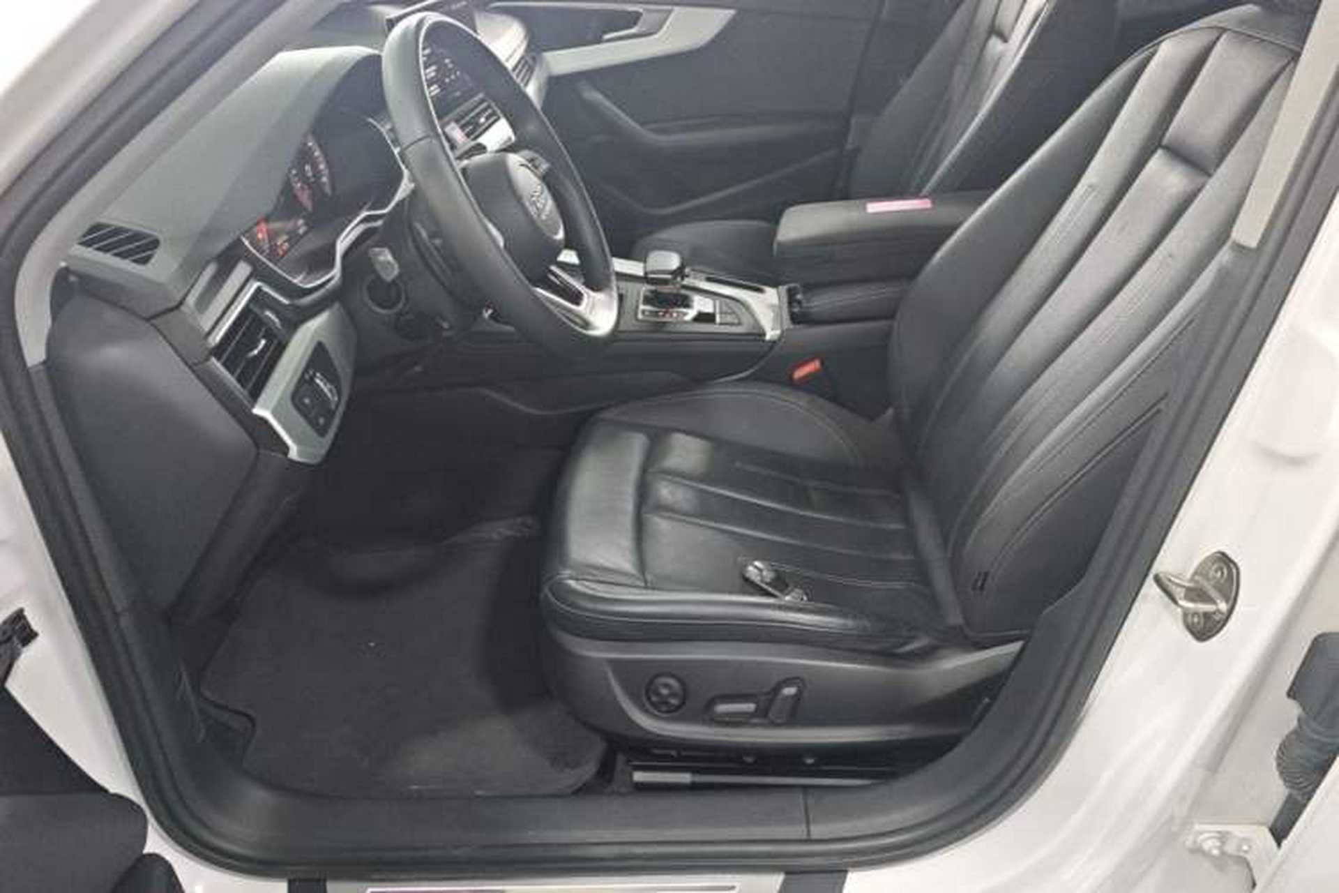 Used Audi A4L 2020 40 TFSI Luxury Prestige Edition Left Front Seat