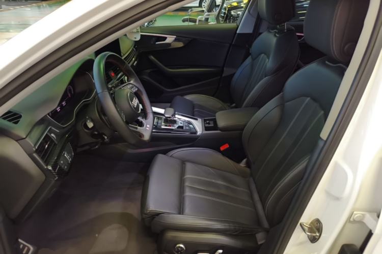 Used Audi A4L 2020 40 TFSI Luxury Dynamic Model Left Front Seat
