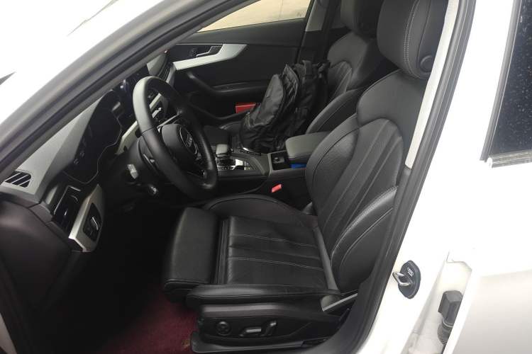 Used Audi A4L 2020 40 TFSI Fashion Dynamic Model Left Front Seat