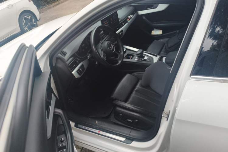 Used Audi A4L 2020 40 TFSI Fashion Dynamic Model Left Front Seat