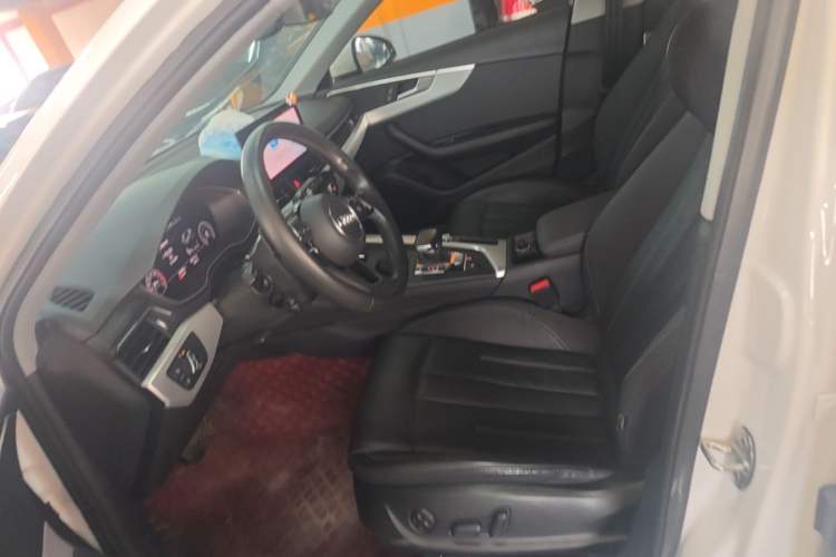 Used Audi A4L 2020 40 TFSI Fashionable and Elegant Model Left Front Seat