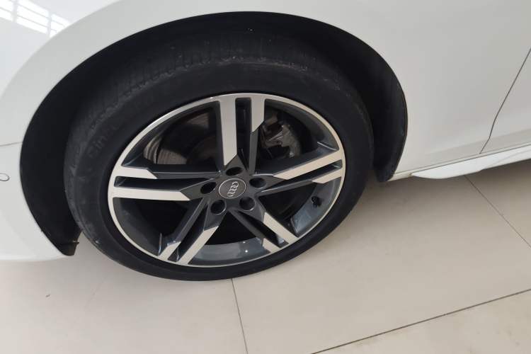 Used Audi A4L 2020 40 TFSI Luxury Dynamic Model Left Front Wheel Hub