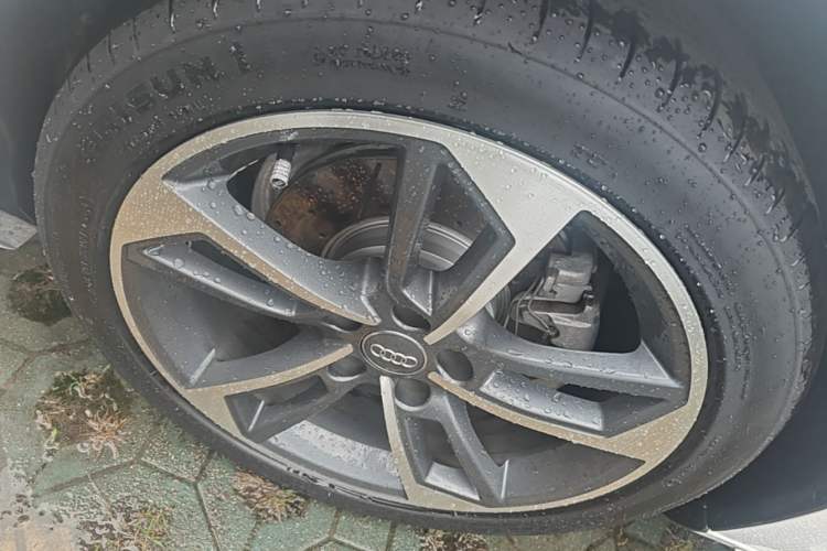 Used Audi A4L 2020 40 TFSI Fashion Dynamic Model Left Front Wheel Hub