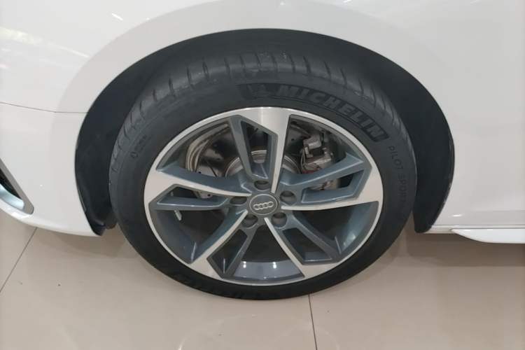 Used Audi A4L 2020 40 TFSI Fashion Dynamic Model Left Front Wheel Hub
