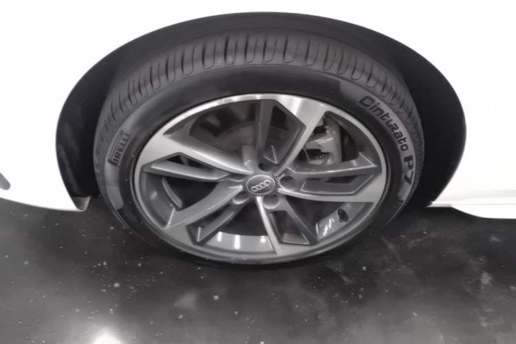 Used Audi A4L 2020 40 TFSI Fashion Dynamic Model Left Front Wheel Hub