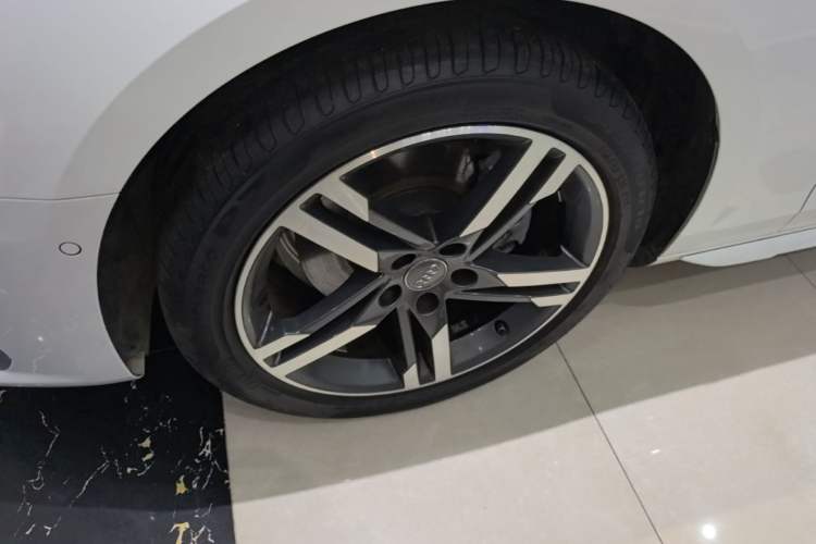 Used Audi A4L 2020 40 TFSI Luxury Dynamic Model Left Front Wheel Hub