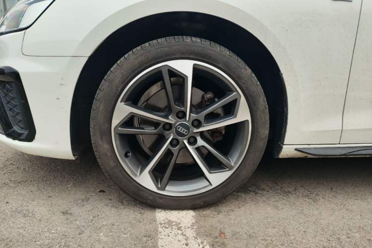 Used Audi A4L 2020 40 TFSI Fashion Dynamic Model Left Front Wheel Hub