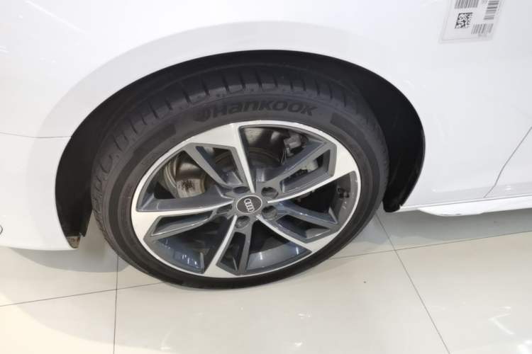 Used Audi A4L 2020 40 TFSI Fashion Dynamic Model Left Front Wheel Hub