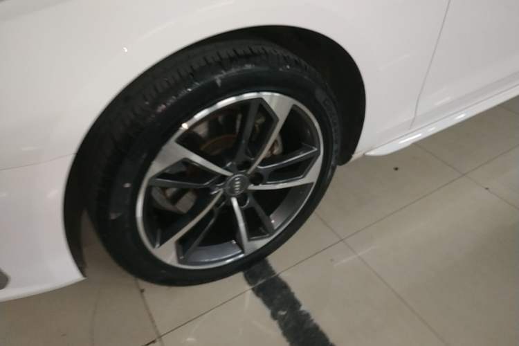 Used Audi A4L 2020 40 TFSI Fashion Dynamic Model Left Front Wheel Hub