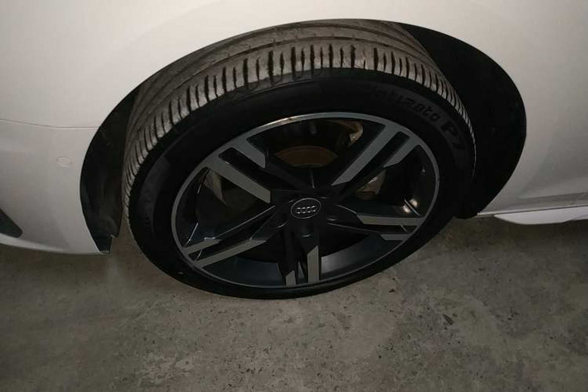 Used Audi A4L 2020 40 TFSI Luxury Dynamic Model Left Front Wheel Hub