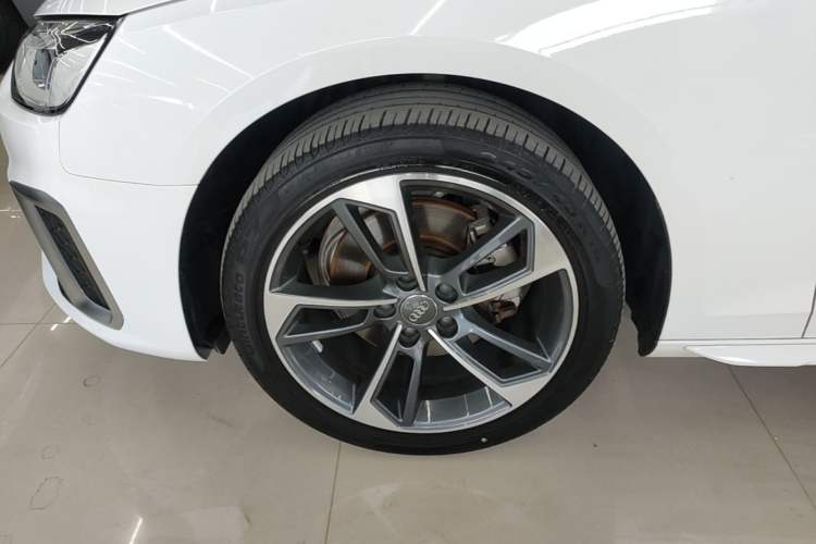 Used Audi A4L 2020 40 TFSI Fashion Dynamic Model Left Front Wheel Hub