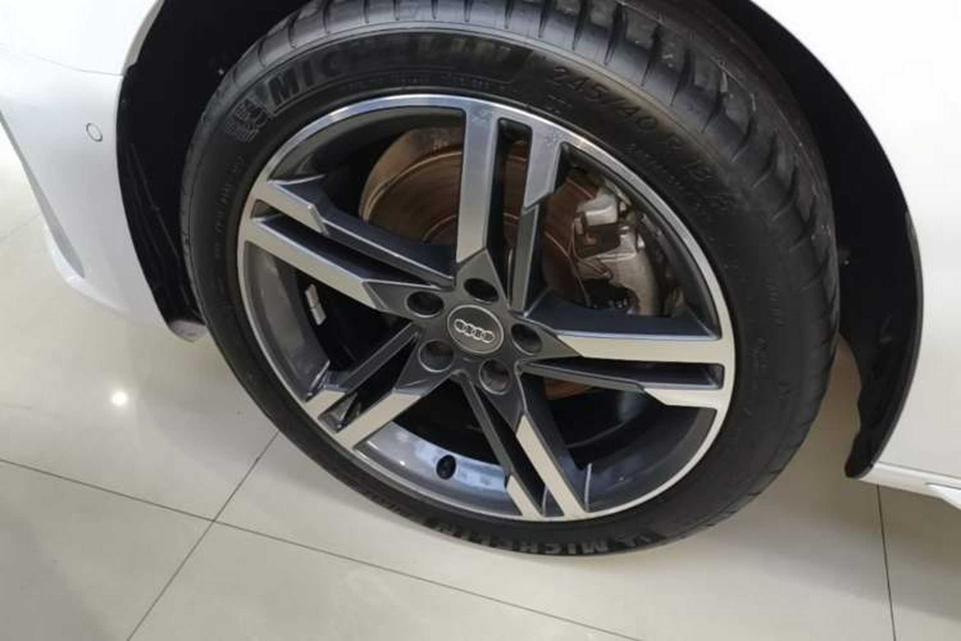 Used Audi A4L 2020 40 TFSI Luxury Dynamic Model Left Front Wheel Hub