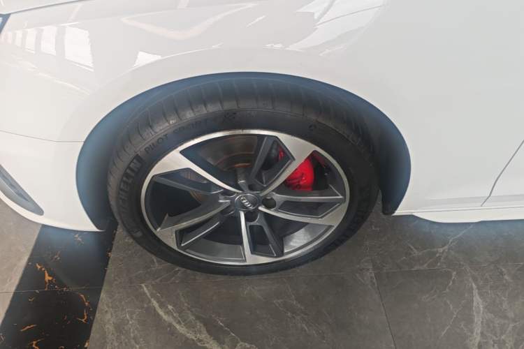Used Audi A4L 2020 40 TFSI Fashion Dynamic Model Left Front Wheel Hub