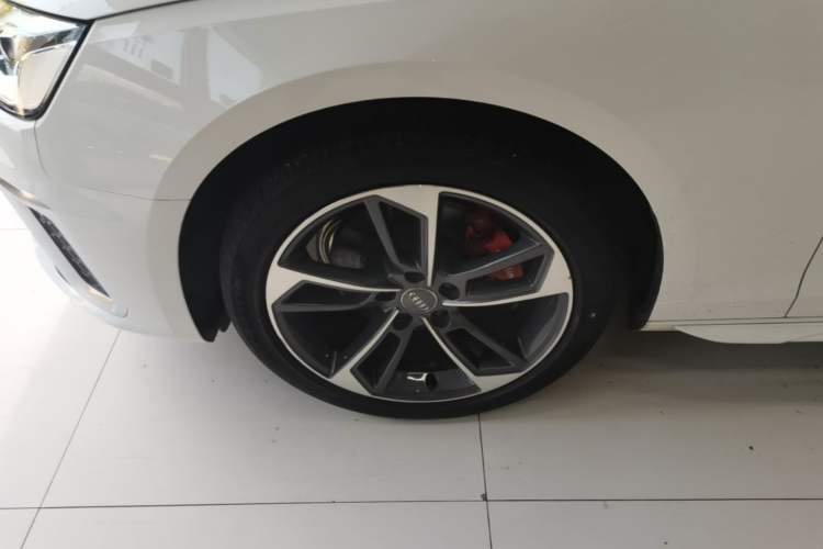 Used Audi A4L 2020 40 TFSI Fashion Dynamic Model Left Front Wheel Hub