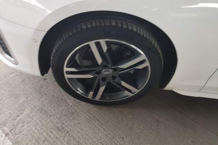 Used Audi A4L 2020 40 TFSI Luxury Dynamic Model Left Front Wheel Hub