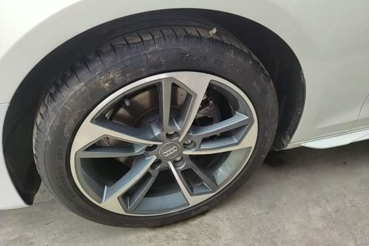 Used Audi A4L 2020 40 TFSI Fashion Dynamic Model Left Front Wheel Hub