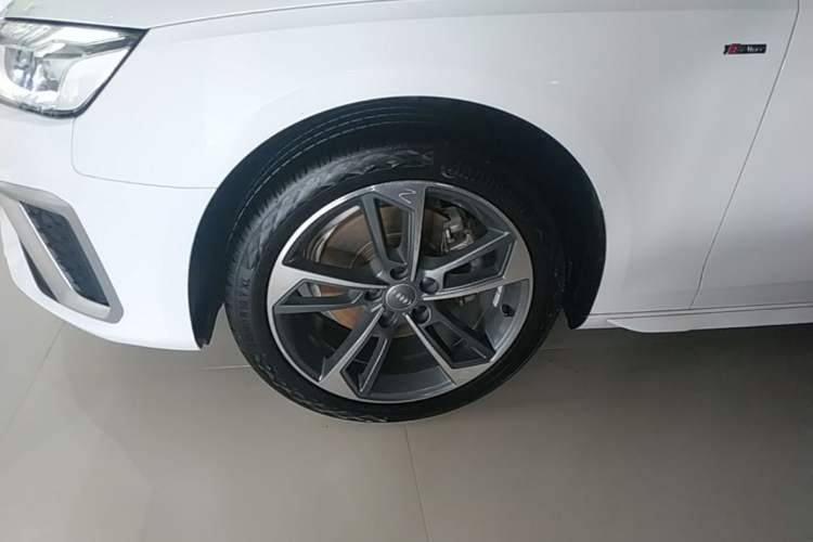 Used Audi A4L 2020 40 TFSI Fashion Dynamic Model Left Front Wheel Hub