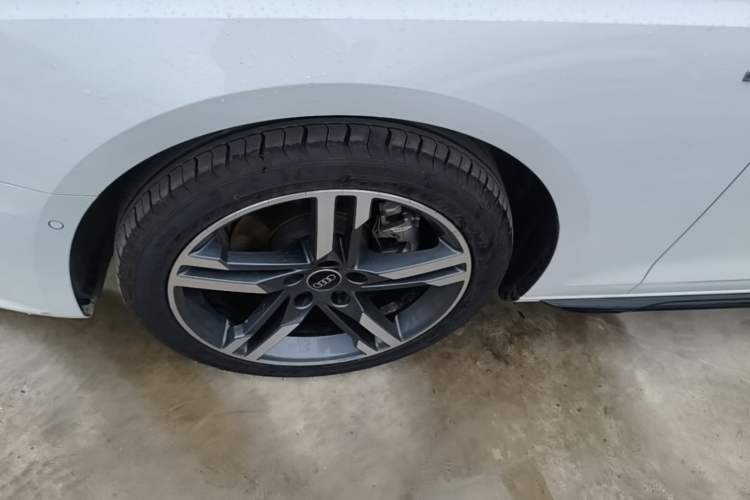 Used Audi A4L 2020 40 TFSI Fashion Dynamic Model Left Front Wheel Hub