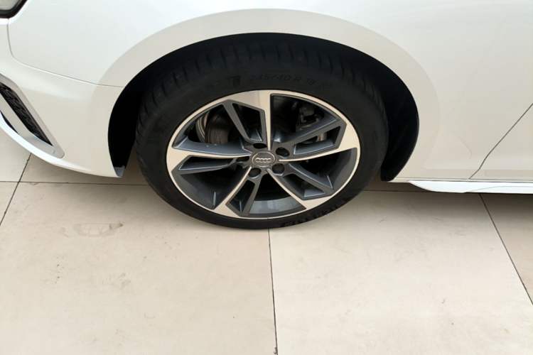 Used Audi A4L 2020 40 TFSI Fashion Dynamic Model Left Front Wheel Hub
