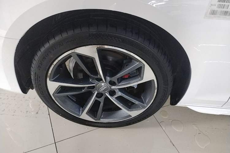 Used Audi A4L 2020 40 TFSI Fashion Dynamic Model Left Front Wheel Hub