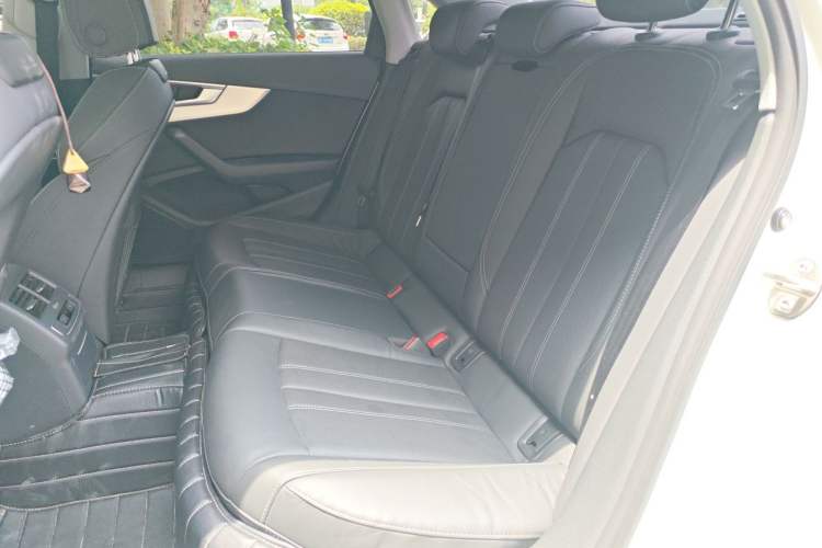 Used Audi A4L 2020 40 TFSI quattro Luxury Dynamic Model Left Rear Seat
