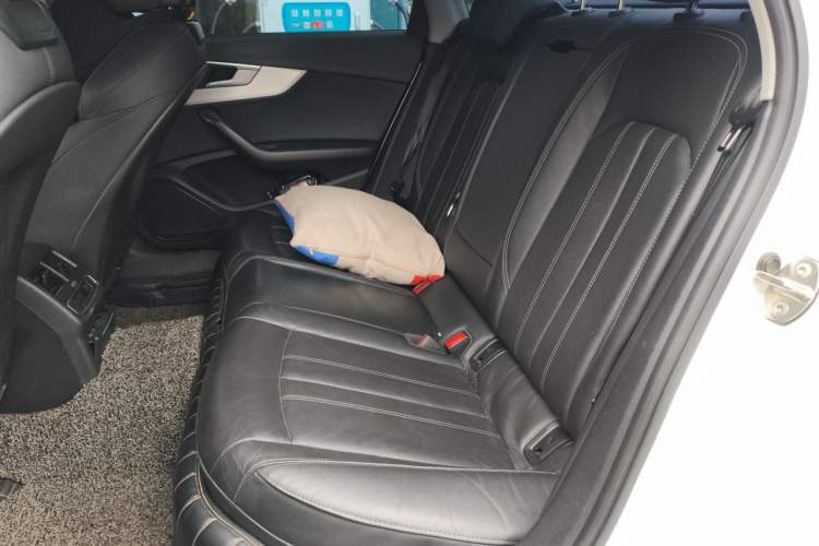 Used Audi A4L 2020 40 TFSI Fashion Dynamic Model Left Rear Seat