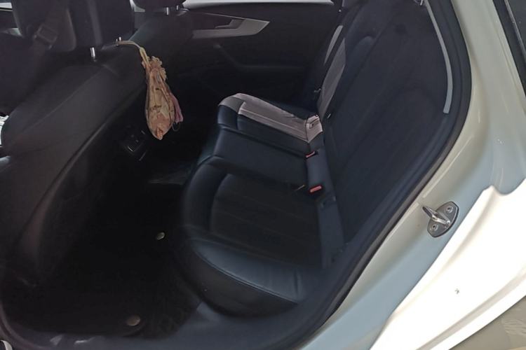 Used Audi A4L 2020 40 TFSI quattro Luxury Dynamic Model Left Rear Seat