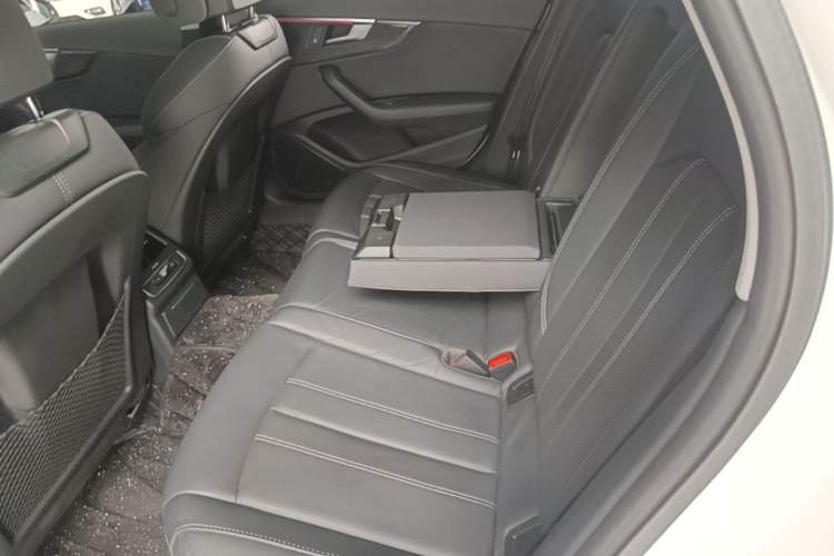 Used Audi A4L 2020 40 TFSI Luxury Dynamic Model Left Rear Seat