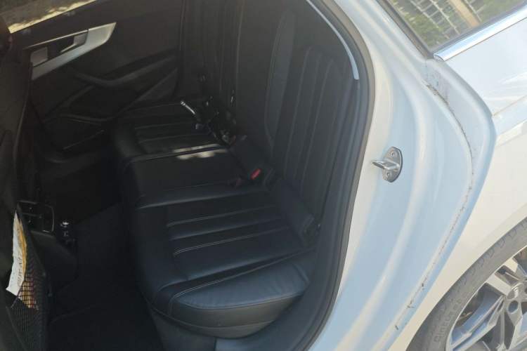 Used Audi A4L 2020 40 TFSI quattro Luxury Dynamic Model Left Rear Seat