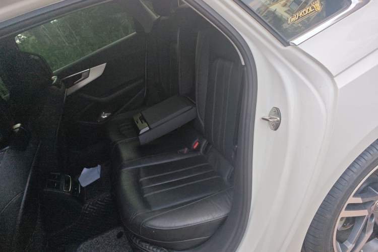 Used Audi A4L 2020 40 TFSI quattro Luxury Dynamic Model Left Rear Seat
