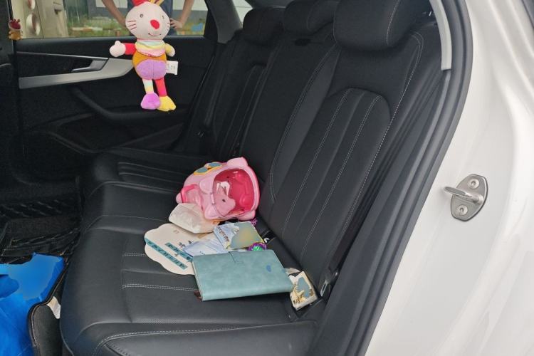 Used Audi A4L 2020 40 TFSI Luxury Dynamic Model Left Rear Seat